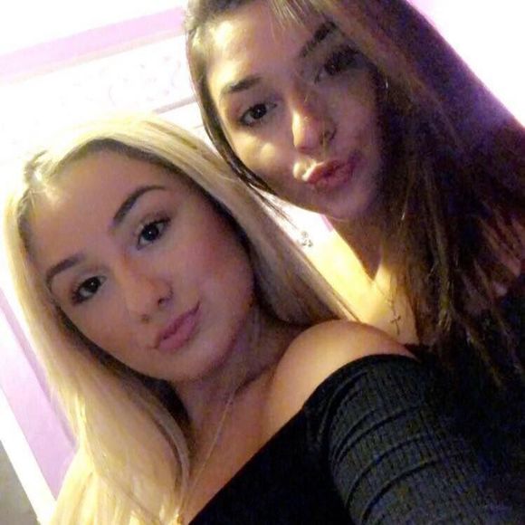 Meet your Posher, Isabella - Picture 1 of 1